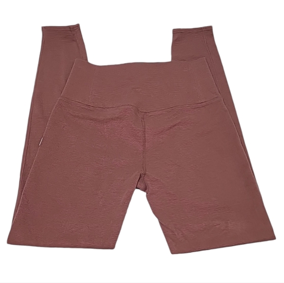 vuori | Bayview Thermal Waffle Knit Leggings Rosewood Medium - Picture 4 of 6